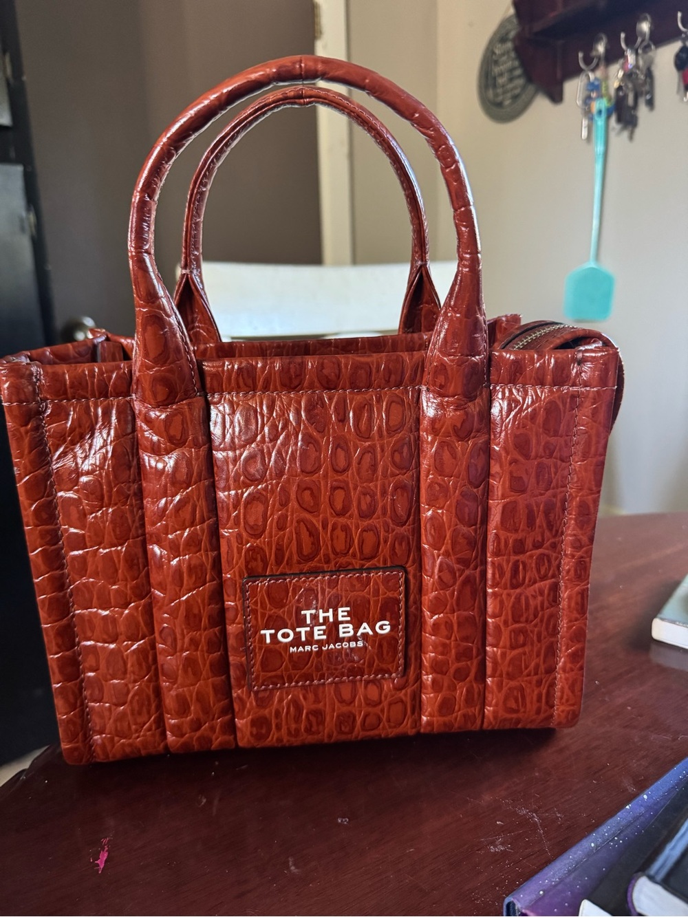 Marc Jacobs The Tote Bag in Cognac Brown Croc-Embossed Leather size small